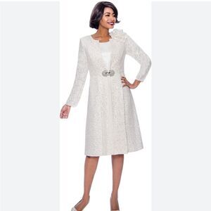 Vintage Susanna Pearl 3948 Elegant Feminine Coat Dead Stock